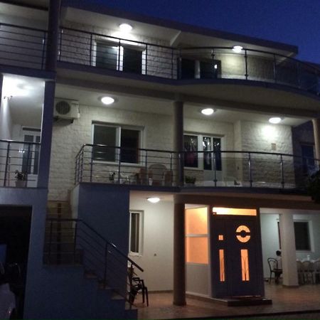 Apartments Melbourne ウルツィニ エクステリア 写真